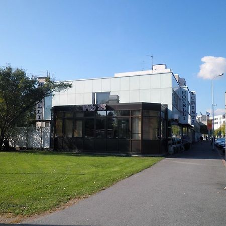 Hotel Turistihovi 쿠볼라 외부 사진